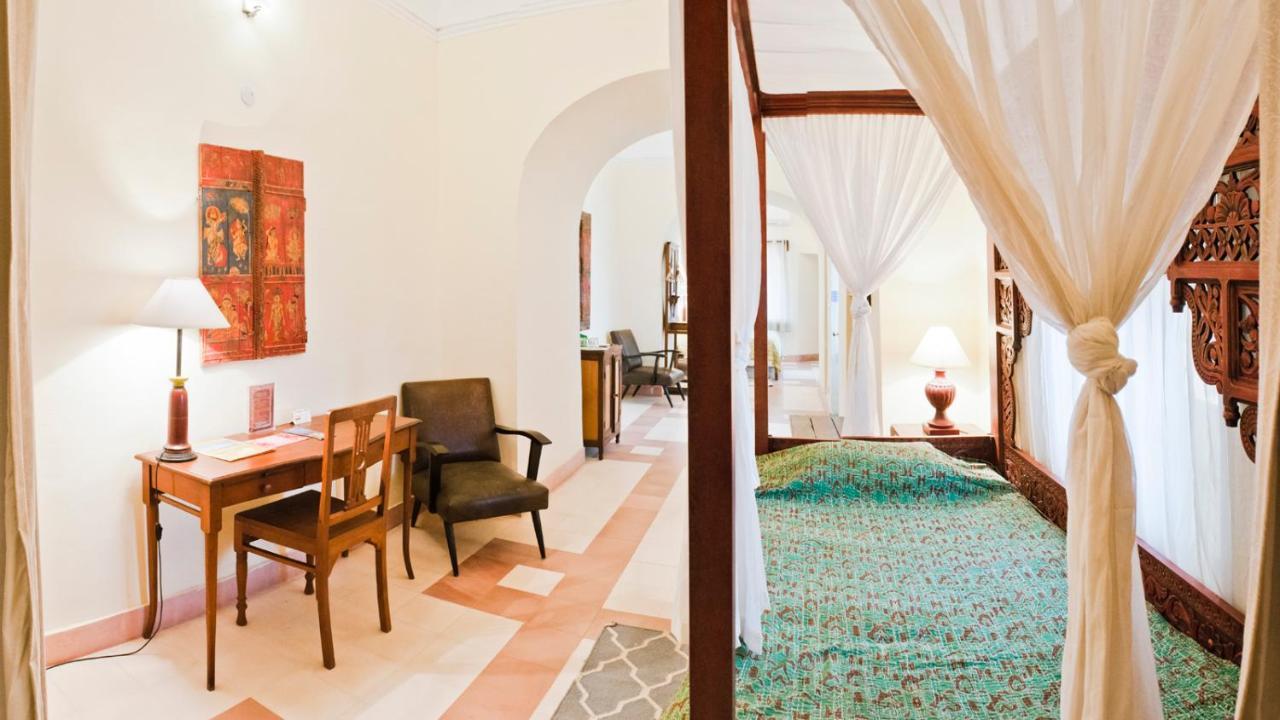 Neemrana'S - Tijara Fort Palace מראה חיצוני תמונה