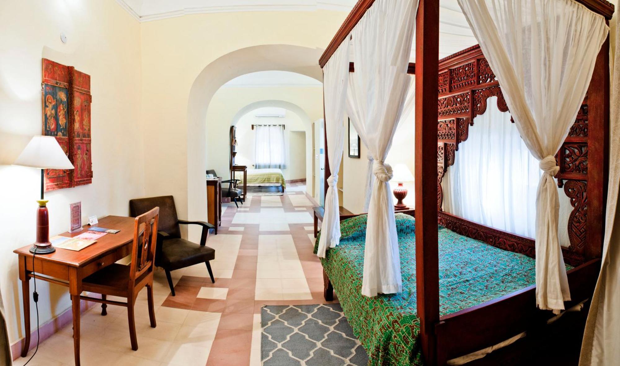 Neemrana'S - Tijara Fort Palace מראה חיצוני תמונה