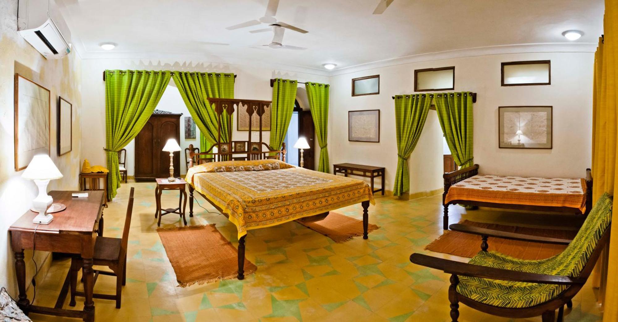 Neemrana'S - Tijara Fort Palace מראה חיצוני תמונה